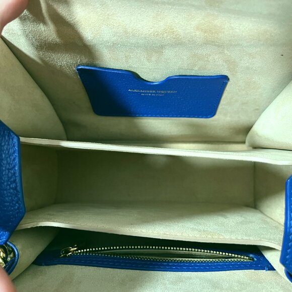 Alexander McQueen Leather Shoulder Box Bag - Picture 8 of 9